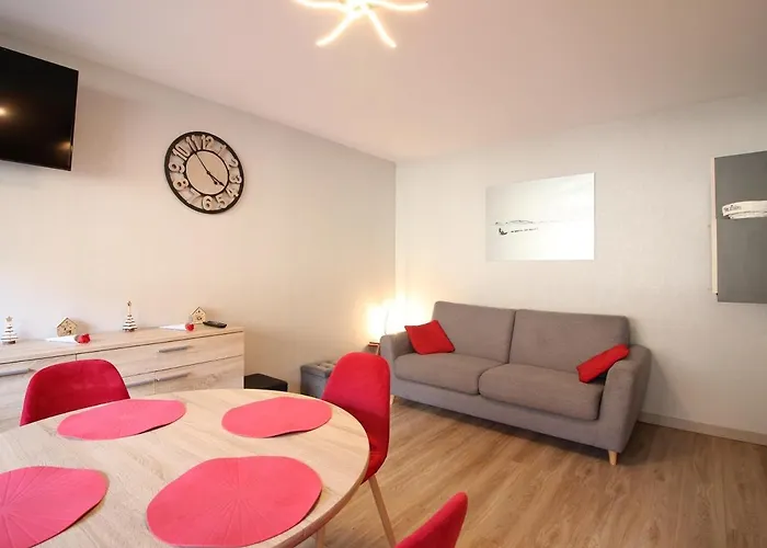 T2 Renove Avec Balcon Et Parking Au Mont-dore - Fr-1-608-244 Апартаменты *